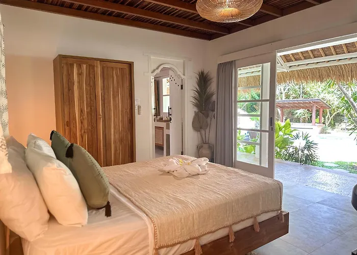 Santai By Optimum Bali Villa Canggu